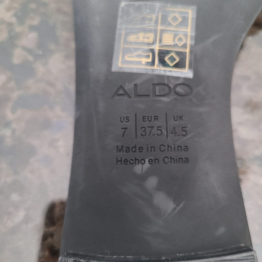 Slides - Picture 4 of 5